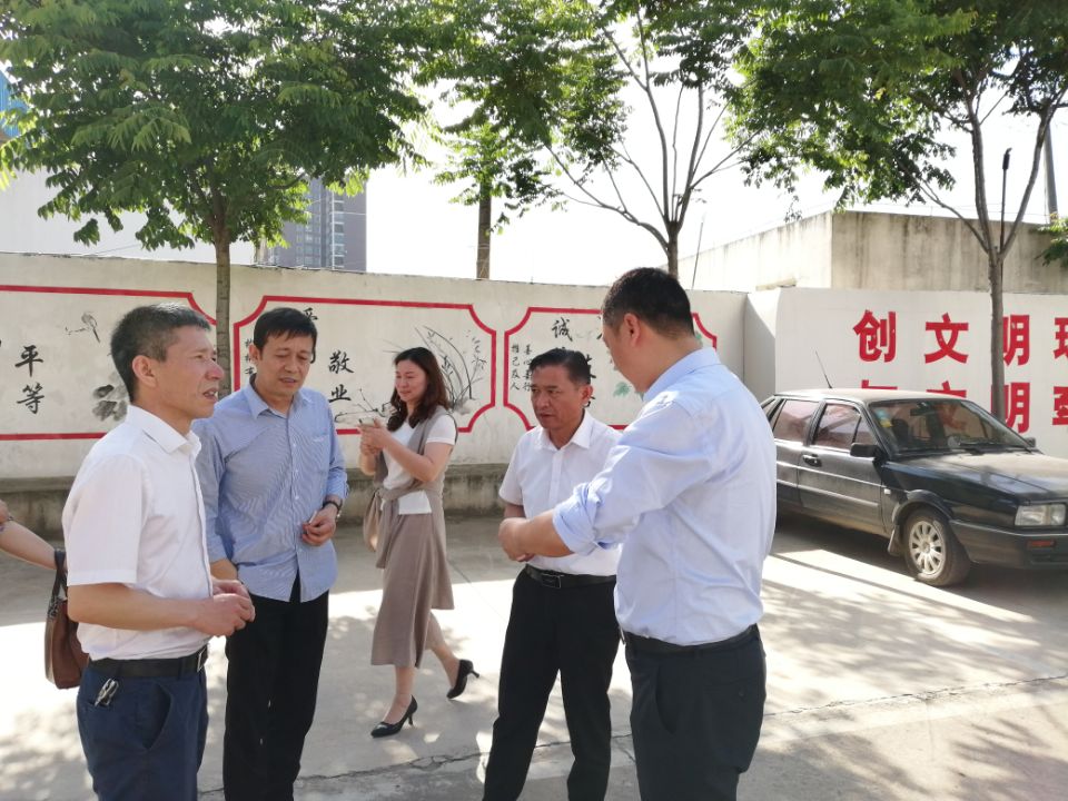 市退役军人事务局局长徐美生到华容区督查指导退役军人四级保障体系建设