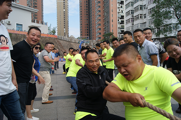 举办职工运动会.jpg