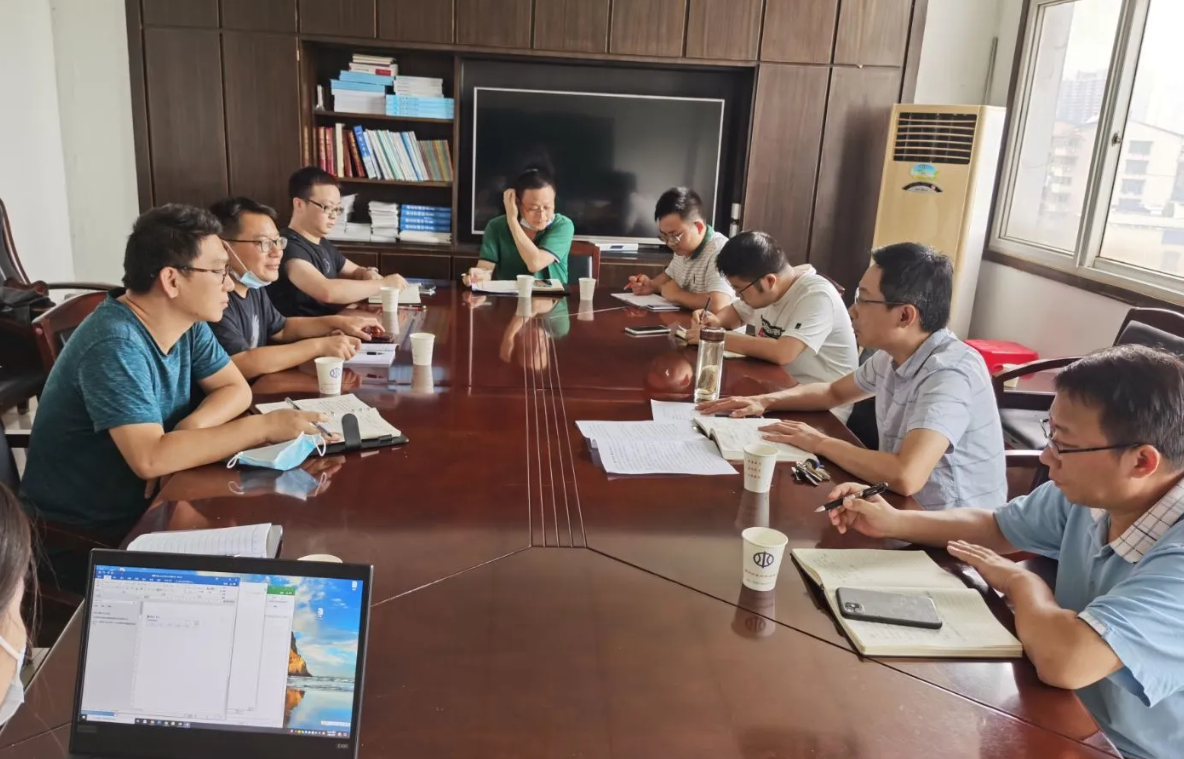 05—城市大脑建设专班到相关单位对智慧场景开展调研.png