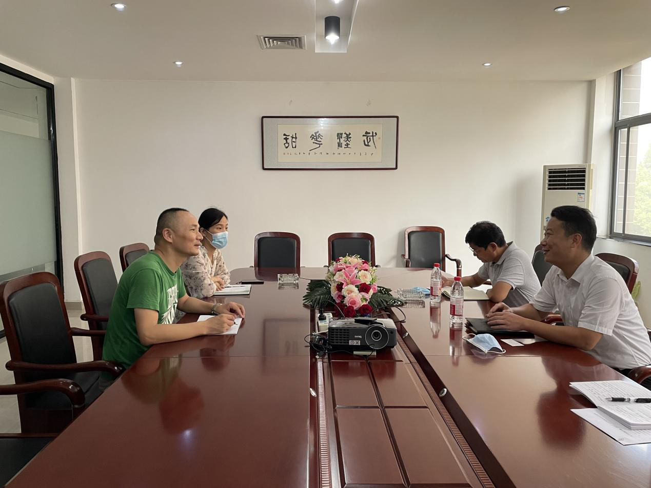 走访企业 了解“高效办成一件事”工作成效.png