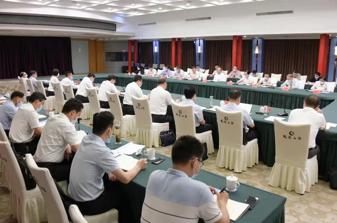 5月31日省人大常委会副主任万勇来鄂州开展优化营商环境立法调研.jpg