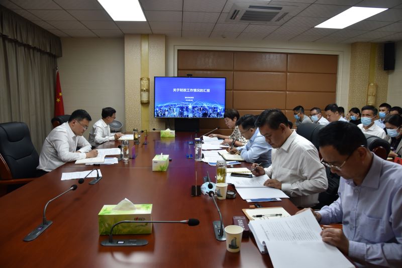 1.市长王玺玮同志到市财政局调研并召开座谈会。.JPG