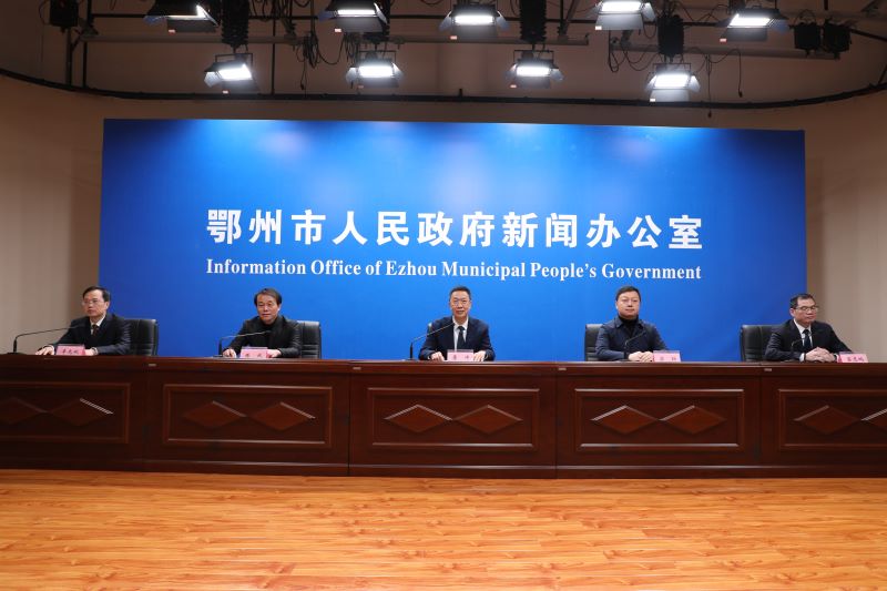 2.市财政局召开新闻发布会，向社会各界解读财政政策。.jpg